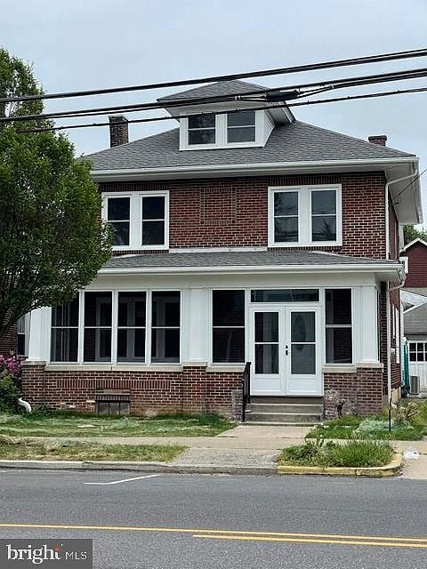 1st image of 212 E Penn Ave