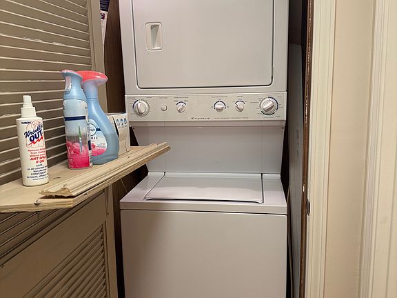 2nd image of 19 Lake Dr APT E6