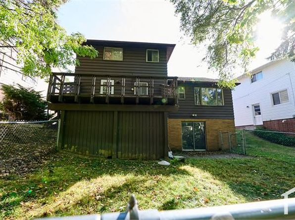 23805 Greenwood Rd