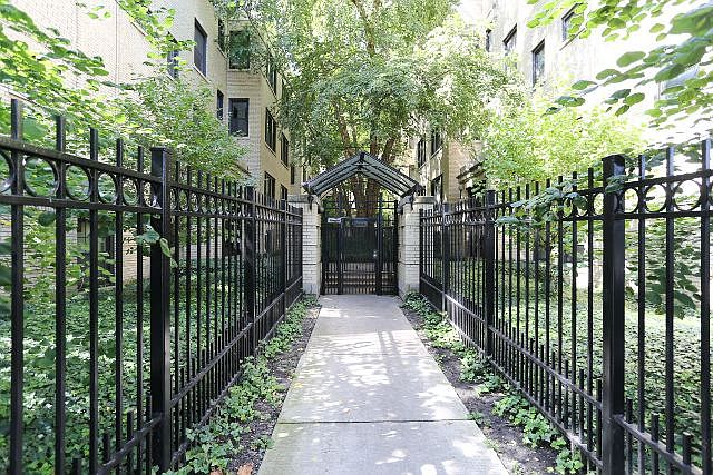 1st image of 4878 N Magnolia Ave #H