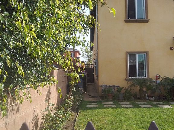 3rd image of 1344-1346 E 89th St