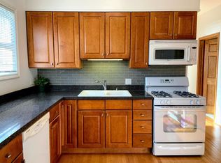 5825 N Rogers Ave #1, Chicago, IL 60646