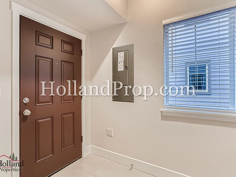 15974 NW Hosmer Ln — Photo 23