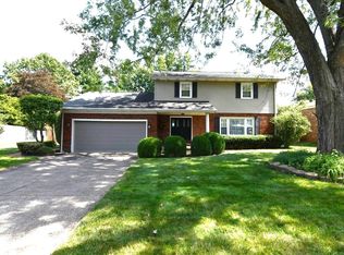 5344 E Timberwood Dr, Newburgh, IN 47630