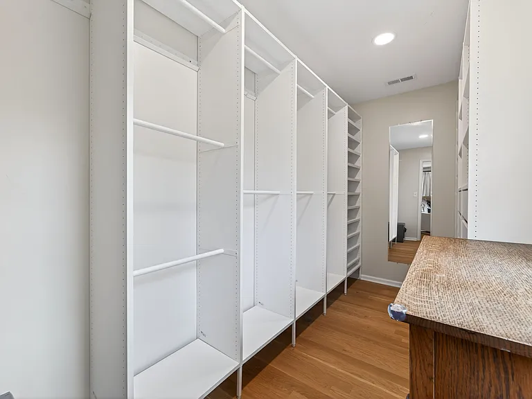 1825 Rozwood Dr — Photo 22