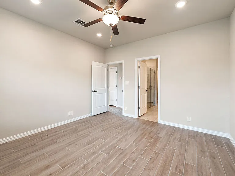 2058 Egret Ave — Photo 12