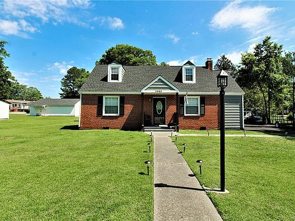 3rd image of 3005 Oak Ln