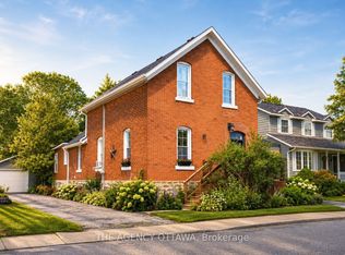 33 Napoleon St #A & B, Carleton Place, ON K7C2X4
