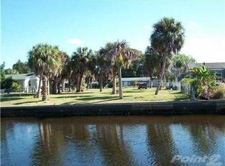 307 13th St SW, Ruskin, FL 33570