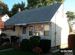 244 E Marshall St, Hempstead, NY 11550