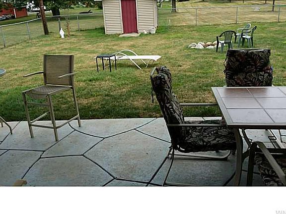 5th image of 87 Diane Dr