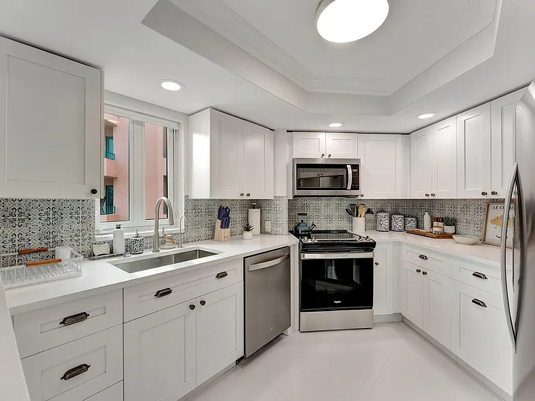 120 SE 5th Ave #426 — Photo 8
