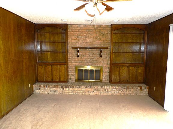 3rd image of 2321 NW 76th St