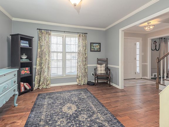 4th image of 8985 Latimer Dr