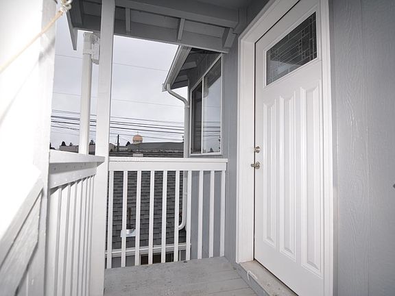 2nd image of 1523 S Sprague Ave #1523