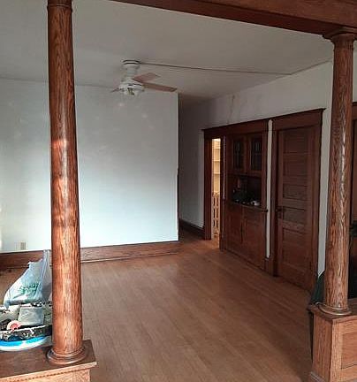 4th image of 15 Barton Ave SE APT 1