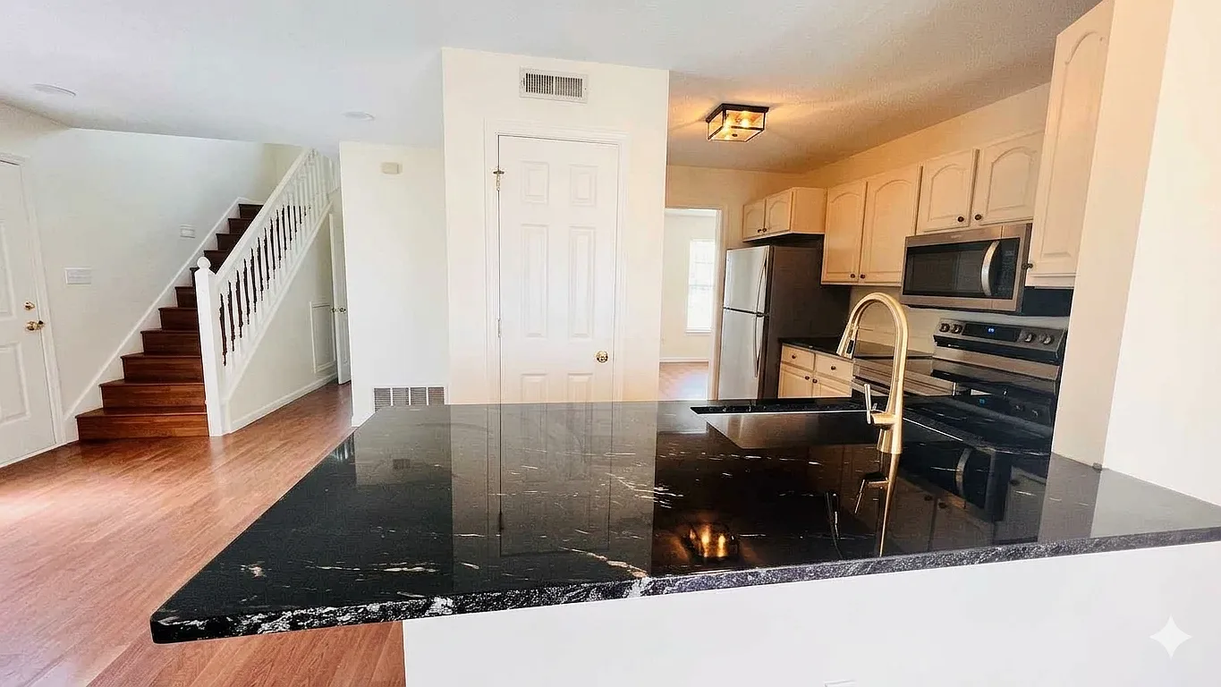 3590 S Oaklawn Cir — Photo 4