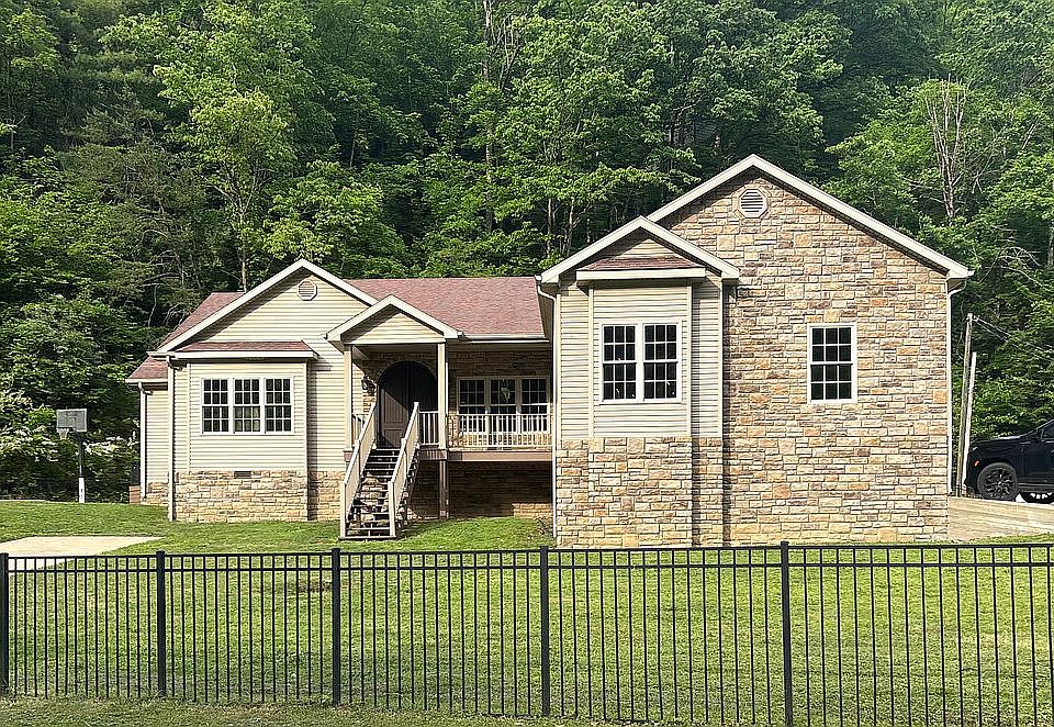 1st image of 1852 Raccoon Rd