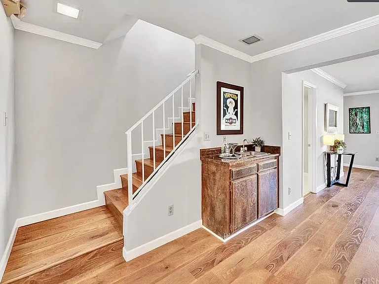 4919 Laurel Canyon Blvd #5 — Photo 10