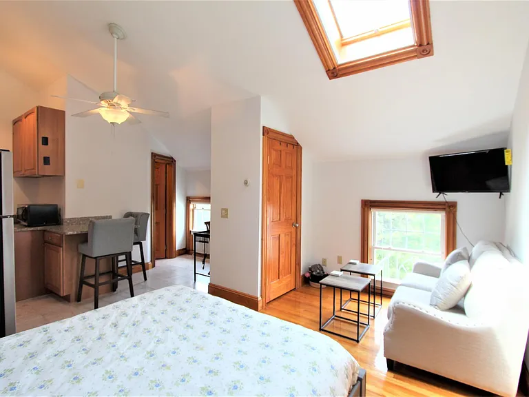 20 Berkeley Ave #7 — Photo 9