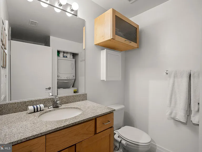 2020 12th St NW #108 — Photo 24
