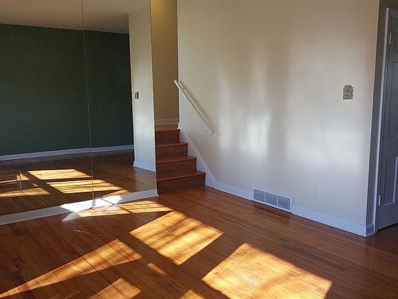 5th image of 2319 Parkwood Ave
