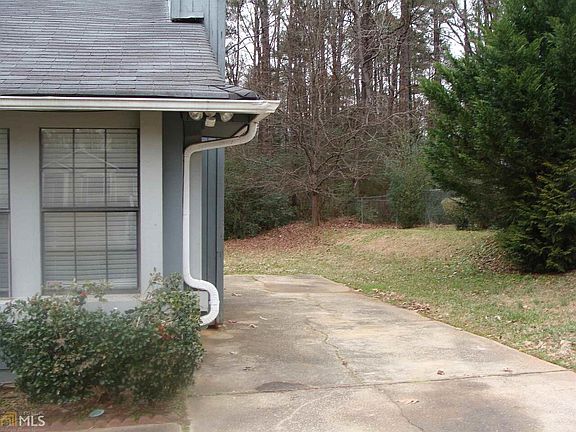 3rd image of 2331 Newgate Dr