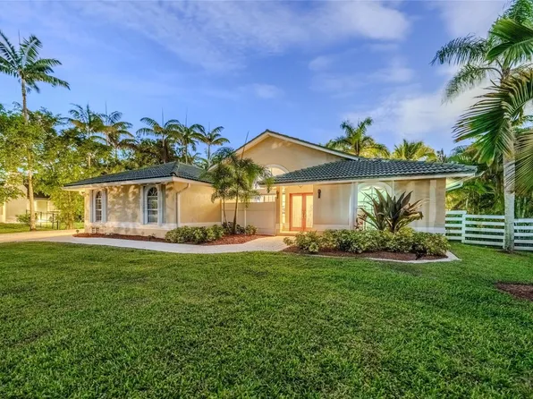 14551 SW 17th Court, Davie, FL 33325