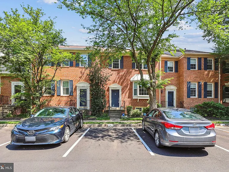 10150 Village Knolls Ct — Photo 1