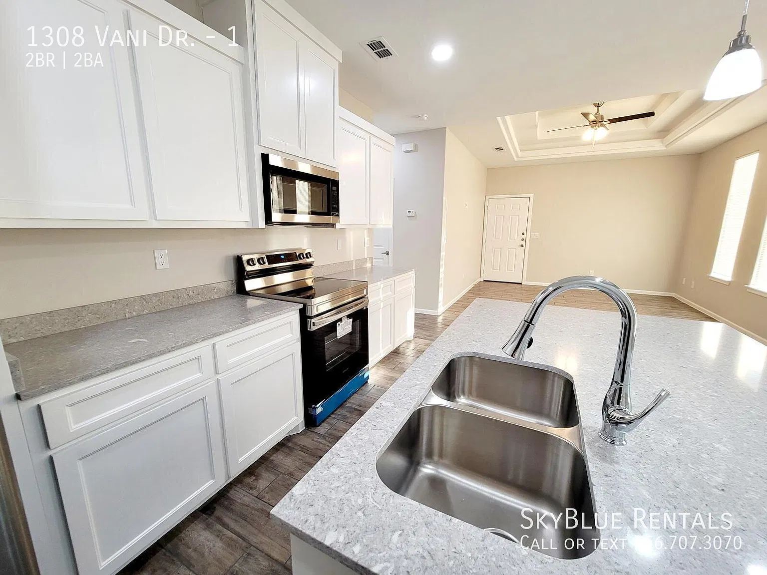 "Charming 2-Bed, 2-Bath Retreat in Weslaco - Spacious 947 Sq. Ft. at 1308 Vani Dr.!" — Photo 2