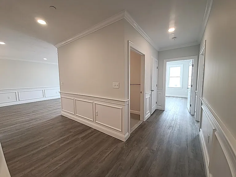 320 Middlesex Ave #B305 — Photo 21