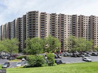 205 Yoakum Pkwy UNIT 223, Alexandria, VA 22304