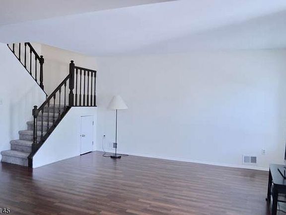 3rd image of 11 Almond Dr