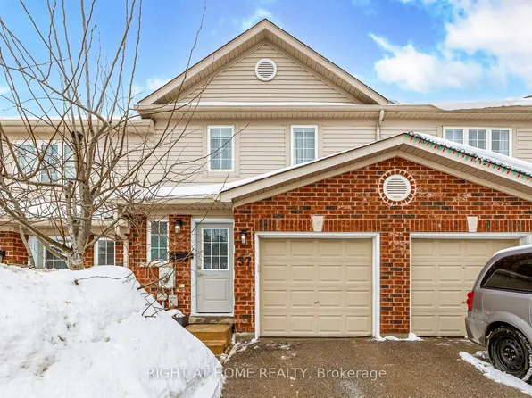 430 Mapleview Dr E #37, Barrie, ON L4N 0R9