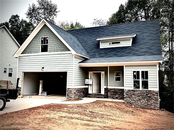 3rd image of 127 Aplomado Ln W