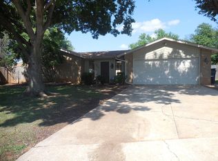 6601 Blue Spruce Ct, Oklahoma City, OK 73162