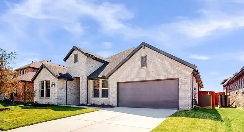 3 bed, 2252 sqft, $2,599 — Photo 2