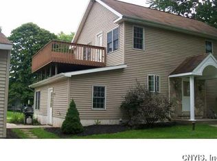 3681 Bonstead Rd, Clay, NY 13041