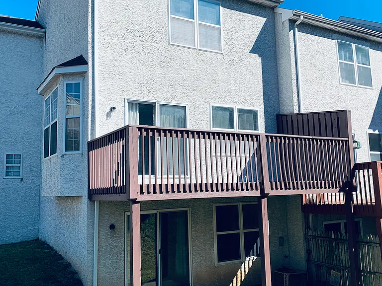 206 Thomas Ln S — Photo 37