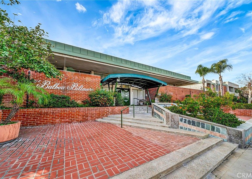 1st image of 5301 Balboa Blvd Unit J6