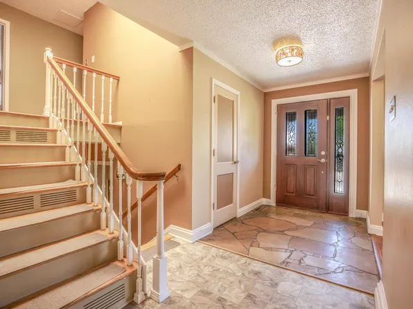 7908 Sierra Azul Ave NE, Albuquerque, NM 87110