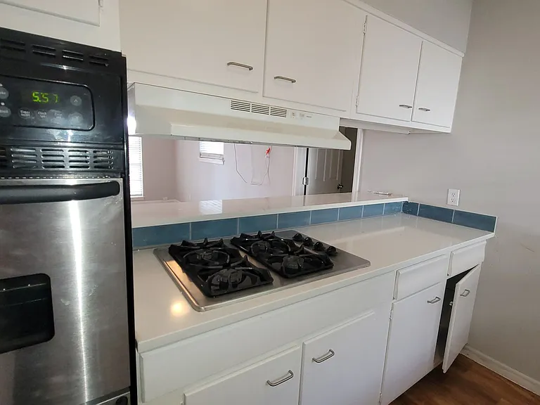 110-122 San Angelo Blvd — Photo 14