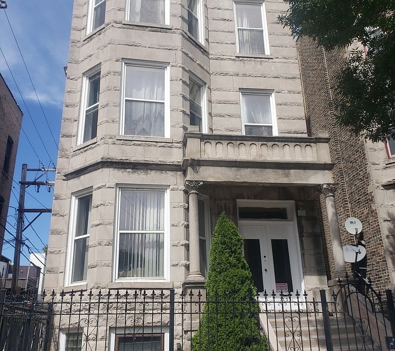 1st image of 3138 W Fullerton Ave #3