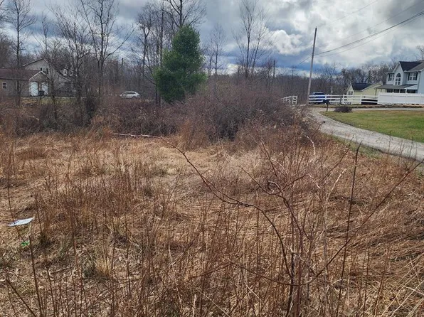 109 Hunters Xing, Shady Spring, WV 25918