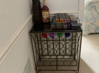 3004 Woodcrest Dr, Akron, OH 44333