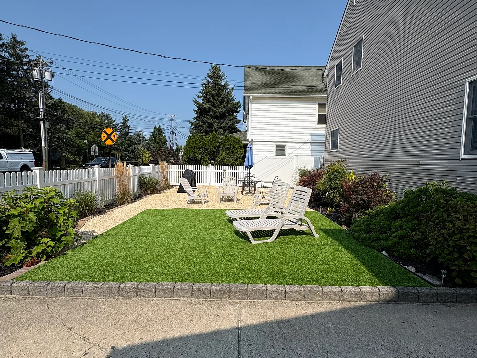 2 bed, 1050 sqft, $2,950 — Photo 2
