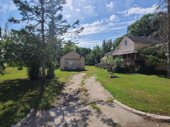 14 6th Ave E, Ada, MN 56510