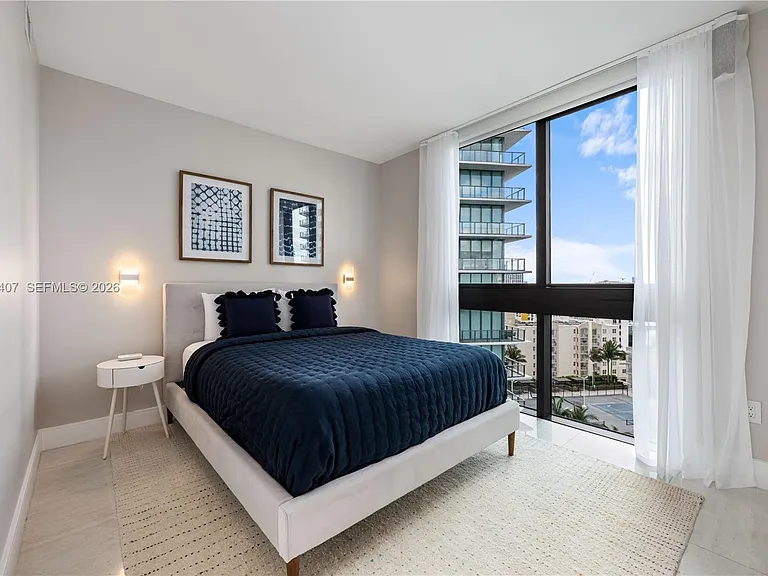 650 NE 32nd St #1501 — Photo 14