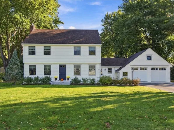 6 Newell Dr, Cumberland, RI 02864
