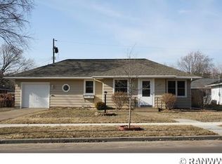 122 W Lexington Blvd, Eau Claire, WI 54701